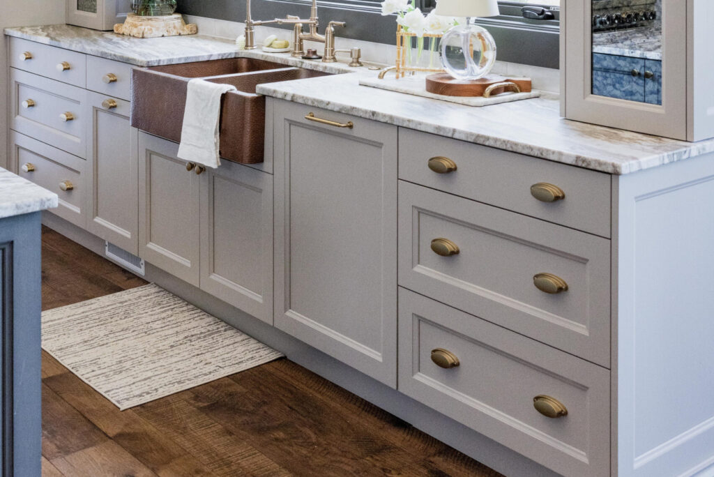 Cup Pulls on Shaker Cabinets: 10 Tips For Beautiful Kitchens