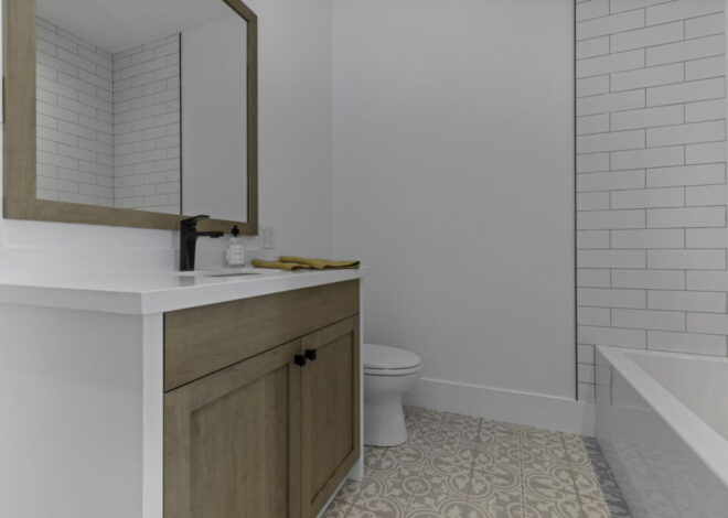 How to Make a Small Bathroom Look Bigger