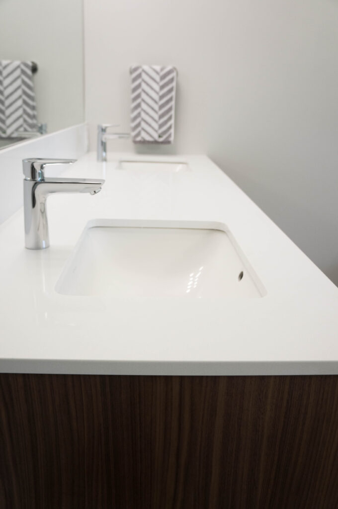Double Vanity Pros and Cons: Do You Need Two Sinks?
